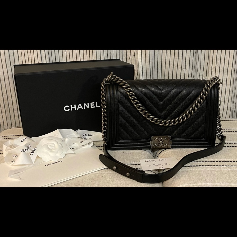 SOLD!!!! CHANEL New Medium Boy Chevron